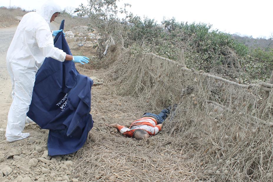 Hallan El Cuerpo De Un Hombre En Barranco Prieto El Diario Ecuador