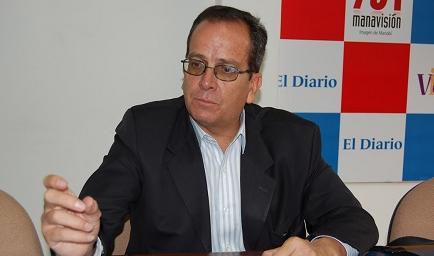 Alberto Acosta: “Refinería se ha convertido en un cuento chino”
