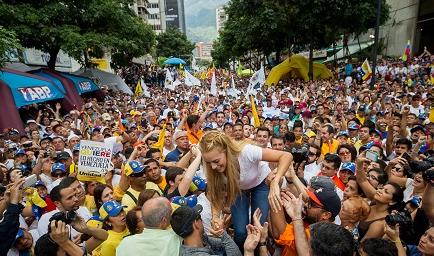 Miles de venezolanos se movilizan en apoyo a López y en rechazo al