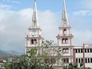 Demolición de torre de la iglesia San Lorenzo de Jipijapa está en ... - El Diario Ecuador