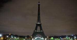 Huelga de empleados provoca el cierre de la icónica torre Eiffel por