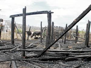 Vivienda es consumida por incendio en Montecristi - El Diario Ecuador