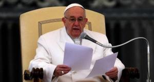 Papa pide que católicos y anglicanos refuercen sus lazos en visita histórica