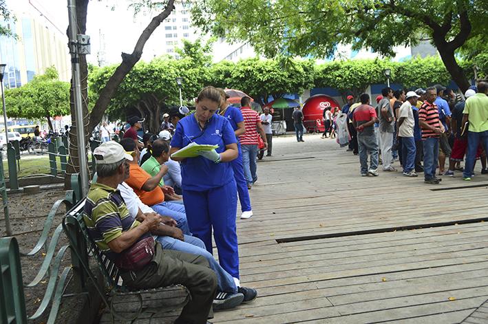 Jornada médica en el parque El Diario Ecuador