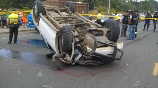 Hombre resulta herido en accidente de tránsito en la avenida