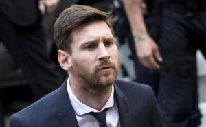 Fiscalía de España acepta sustituir pena de prisión a Messi por una multa