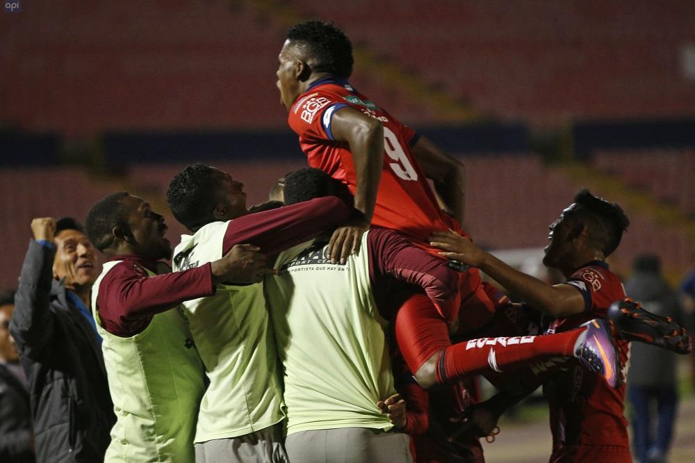 Campeonato al rojo vivo El Nacional se ubica en la cima y Macará