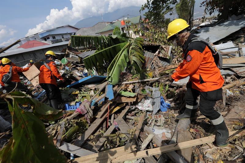 Resultado de imagen para Terremoto y tsunami en Indonesia: sube a 1.234 la cifra de muertos