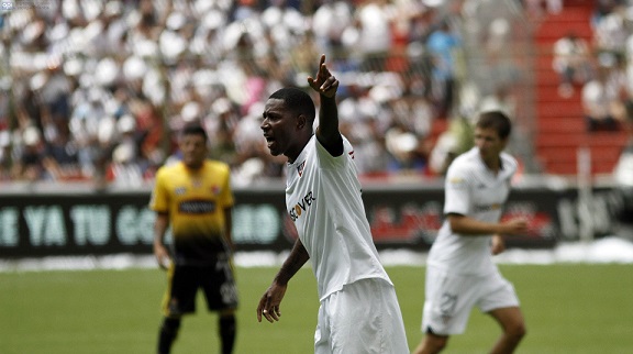Gol de Méndez da el triunfo a la Liga de Quito