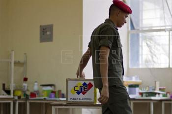 Los Venezolanos Van A Las Urnas Para Elegir Al Sucesor De Chávez | El ...