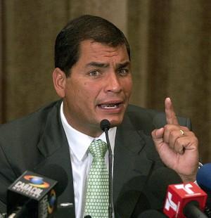 Correa recomienda no hacer caso al FMI para salir de la crisis