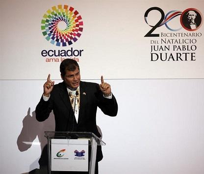 Correa presentó su libro 'Ecuador: de banana republic a la no república'