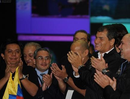 Júbilo en Ecuador por puesta en órbita de su primer satélite 'Pegaso'