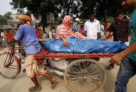 Aumenta a 304 los muertos en derrumbe de edificio en Bangladesh