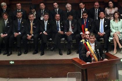 Correa critica a la CIDH y a la prensa en la ceremonia de posesión