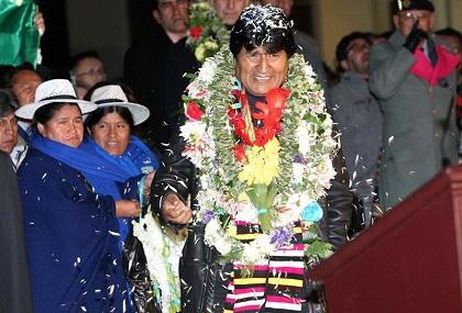 Evo Morales regresa a Bolivia tras incidente en Europa