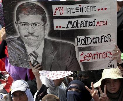EE.UU. pide la liberación del derrocado presidente Mohamed Mursi