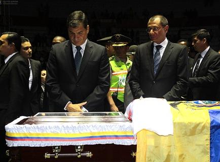 Correa participa de honras fúnebres en honor a 'Chucho' Benítez