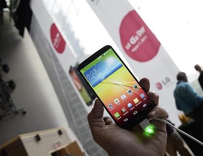 LG lanza teléfono inteligente sin botones