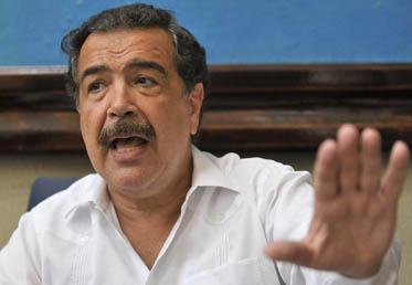 Jaime Nebot advierte que Correa quiere 'sacar el puerto de Guayaquil'