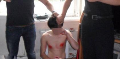 Denuncian torturas de adolescentes neonazis rusos a homosexuales
