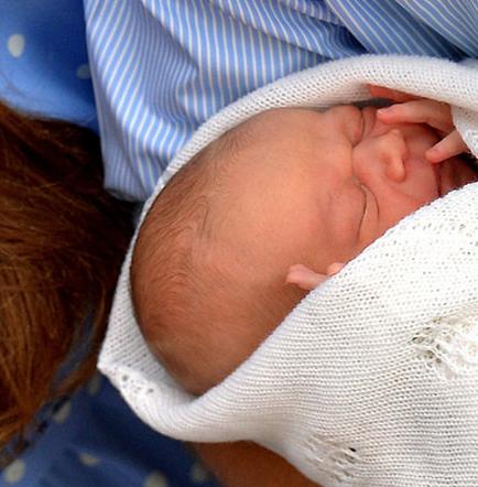 Príncipe Guillermo dice que su bebé es 'travieso'