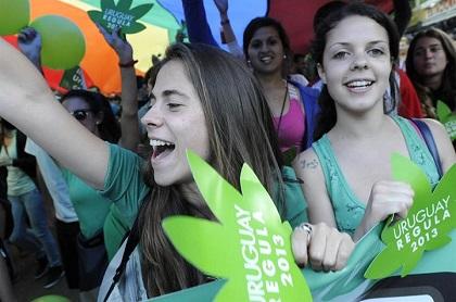 Uruguay pide 'consejo' a Italia y Latinoamérica para analizar la legalización de la marihuana
