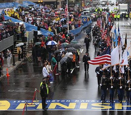 Boston desafía al terrorismo en maratón