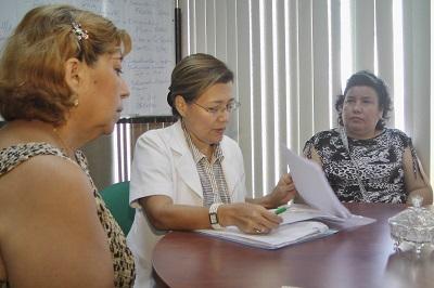 Madres de pacientes piden que se cancele deuda a Solca