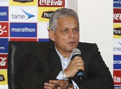 Reinaldo Rueda lamentó la actitud de los hinchas durante partido amistoso