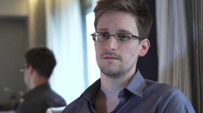 Edward Snowden tramita la renovación de su asilo temporal en Rusia