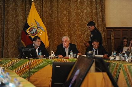 Presidente Correa se reúne con familiares de personas desaparecidas