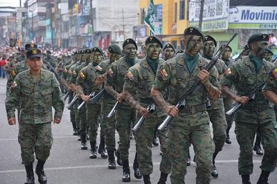 53 instituciones participaron en el desfile cívico militar por las fiestas de Santo Domingo