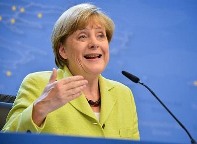 Angela Merkel es agasajada en su cumpleaños por políticos 