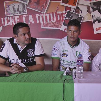 Liga de Portoviejo presentó de forma oficial al defensor Luis Romero