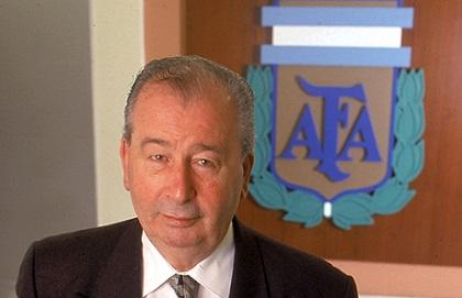 Julio Grondona, presidente de la AFA, internado por una insuficiencia cardíaca