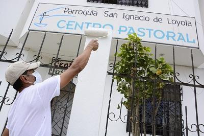 Ciudadanos se unen y adecentan iglesia San Ignacio