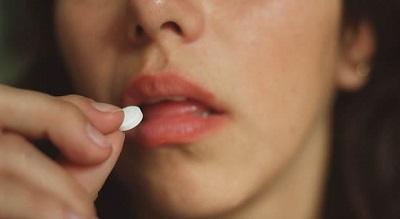 Una aspirina diaria podría reducir muertes por cáncer de estómago e intestino