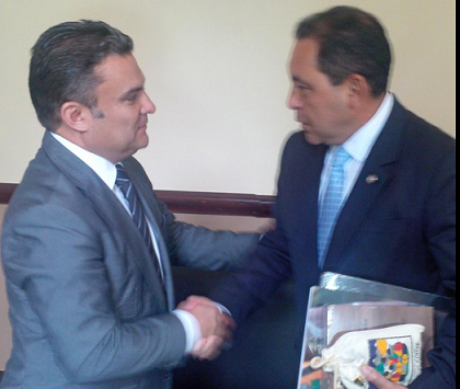 Guatemala y Ecuador acuerdan compartir información contra crimen organizado