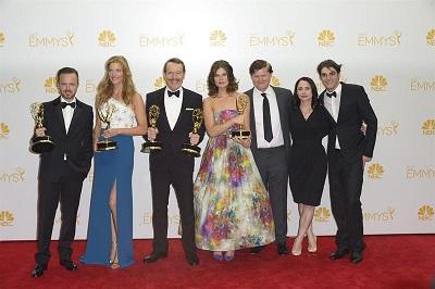 Breaking Bad y Modern Family dominan los premios Emmy