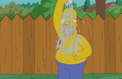 Homero Simpson se une al 'Ice Bucket Challenge' (VIDEO)