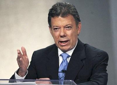 Santos afirma que Colombia camina 'con pies firmes' hacia la paz