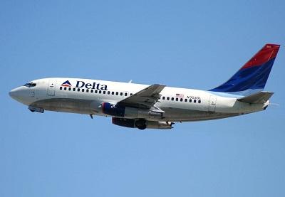 Pasajera obliga a desviar un avión por una disputa por el asiento reclinable