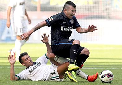 Inter de Milán golea 7-0 al Sassuolo en Italia