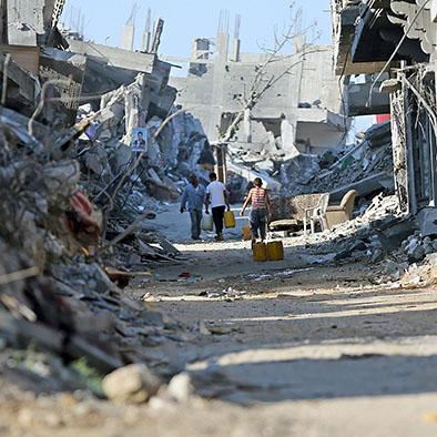 Firman acuerdo para reconstruir Gaza