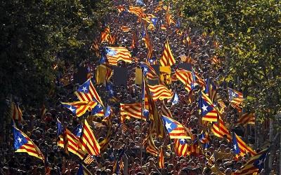 Parlamento de Cataluña aprobó una ley para convocar una consulta soberanista