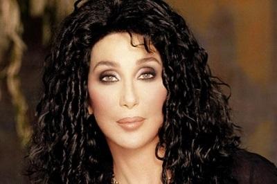 La cantante Cher es demandada por discriminación racial