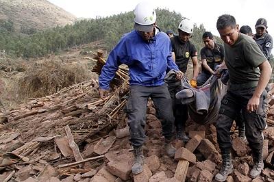 Ocho muertos por sismo en Perú