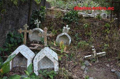 Cementerios de parroquia rurales de Santo Domingo de los Tsáchilas, colapsados