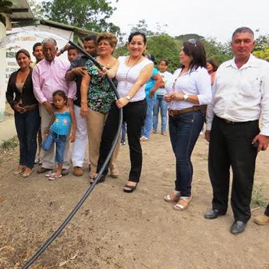 Mejoran el servicio de agua potable en barrios